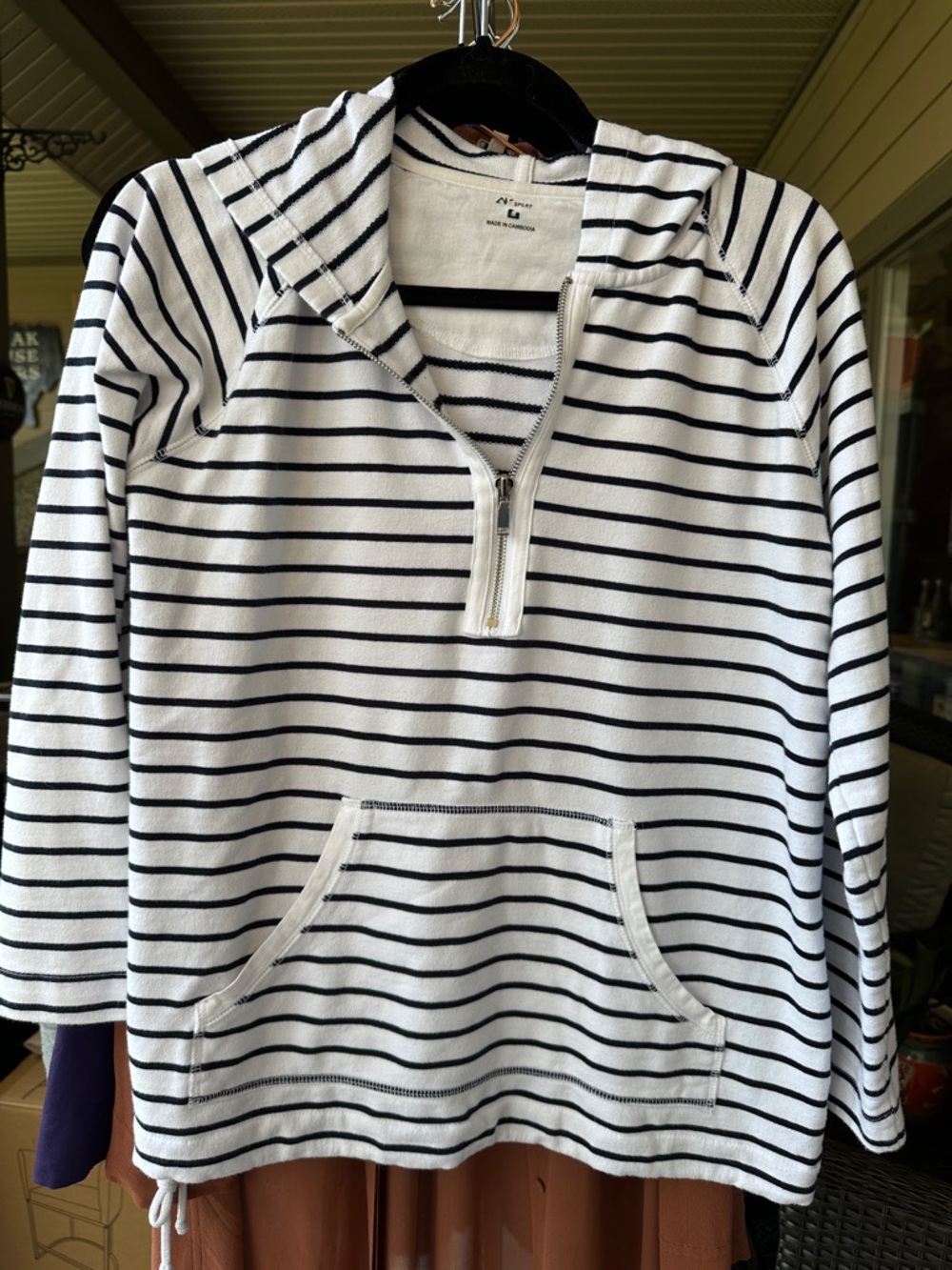 Anne Klein White & Black Striped Half-Zip Hoodie medium 20” P2P